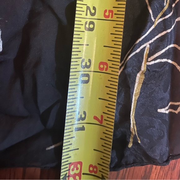 Anne Klein  hand rolled scarf…32*32 inch - Picture 9 of 11